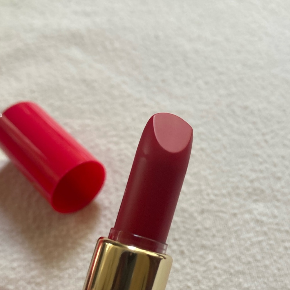 Rosso Valentino Red Lipstick Deluxe Sample Mini Shade 22R in Satin - Picture 8 of 13